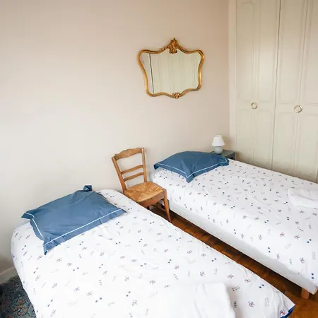 The Cosy Eiffel Apartment Paris Exterior photo